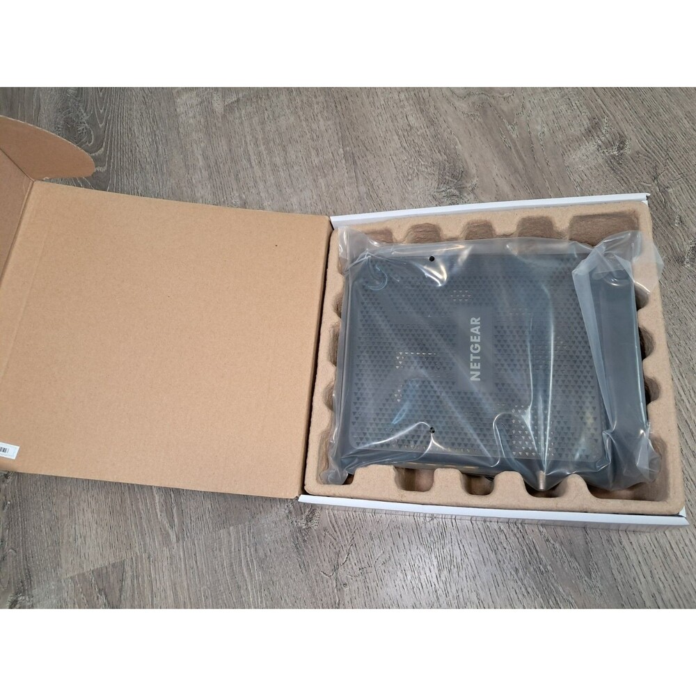 Netgear Nighthawk C7000v2 AC1900 Wi-Fi Cable Modem Router